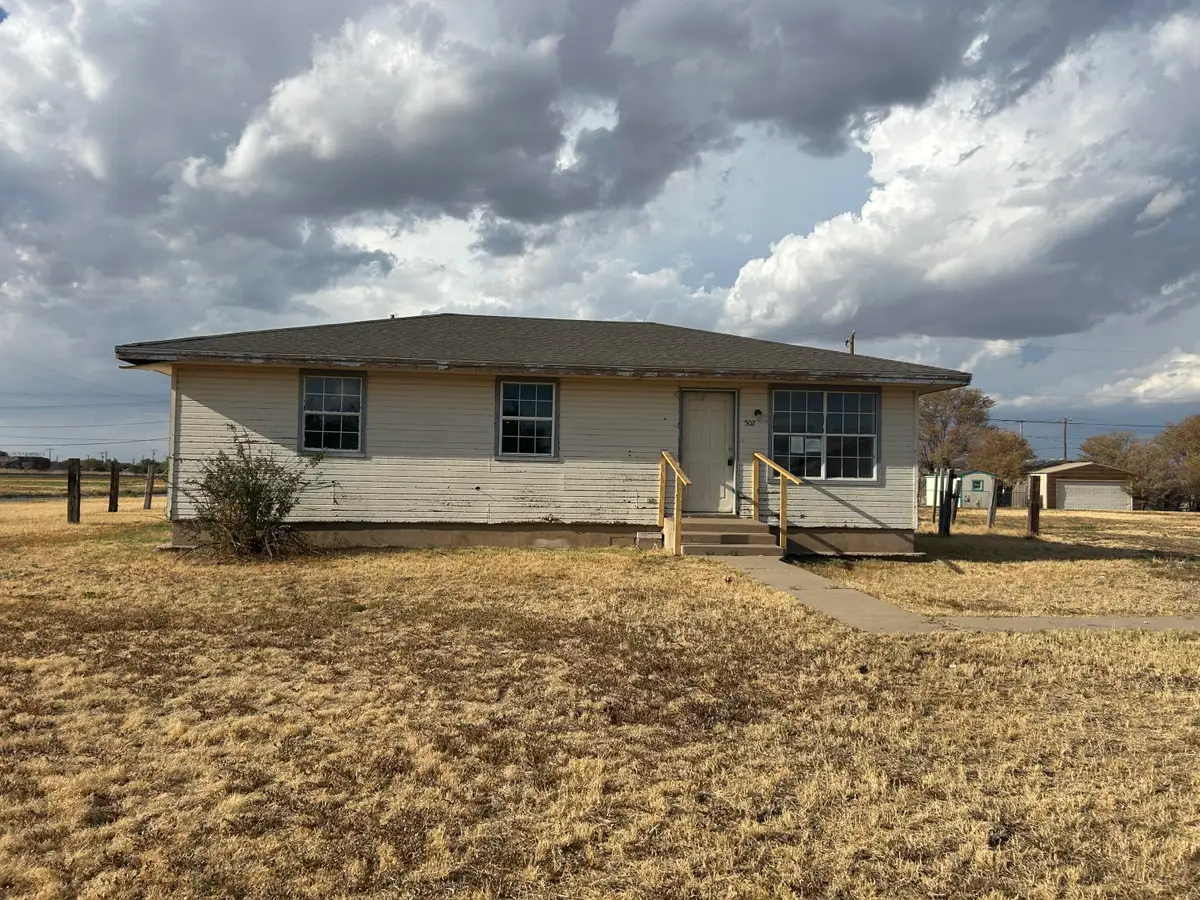 502 E 3rd Street, Hale Center, TX 79041 - #1