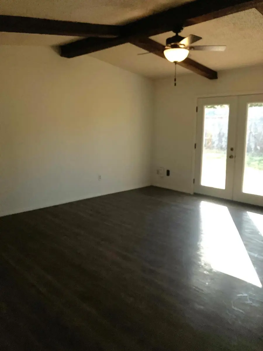 2903 Mesa Drive, Plainview, TX 79072 - #3