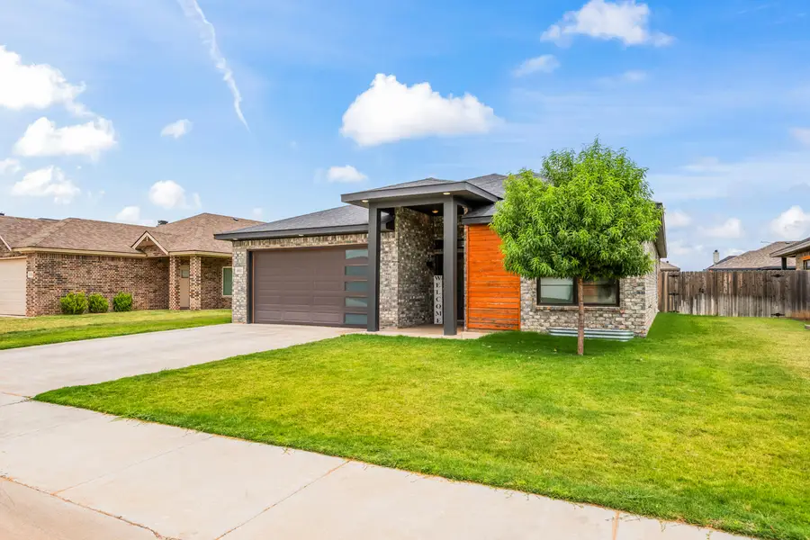 1012 N Grover Avenue, Lubbock, TX 79416 - #3