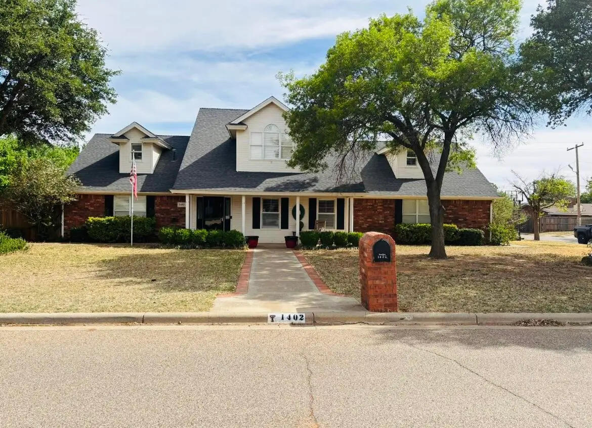 1402 9th Street, Shallowater, TX 79363 - #1