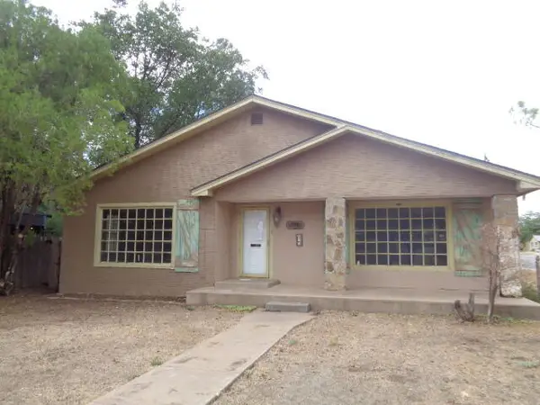 1015 Raleigh Street, Plainview, TX 79072