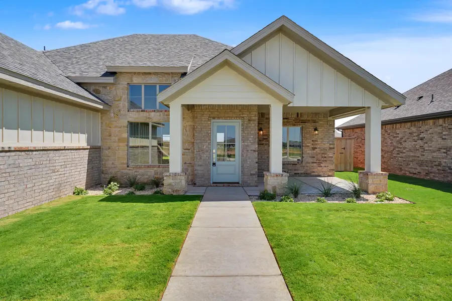 1007 N 5th Street, Wolfforth, TX 79382 - #2