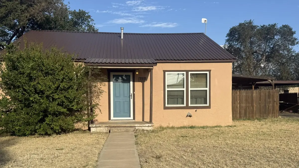 317 S Grain Street, Crosbyton, TX 79322 - #1