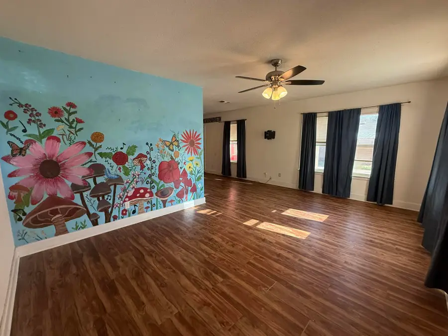 317 S Grain Street, Crosbyton, TX 79322 - #2