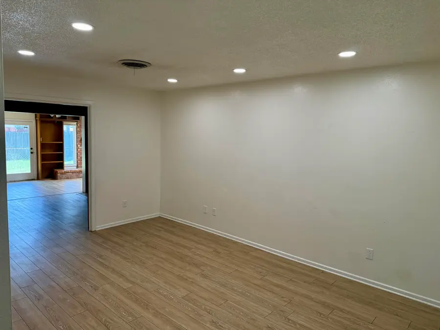 5425 46th Street, Lubbock, TX 79414 - #2