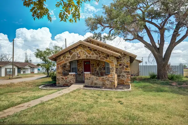 2222 N Main Street, Tahoka, TX 79373