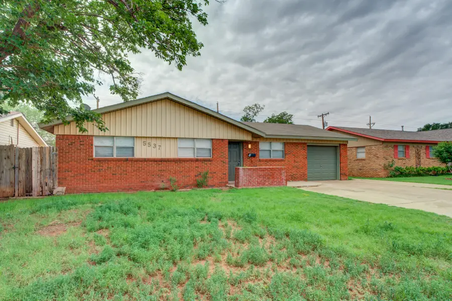 5537 17th Street, Lubbock, TX 79416 - #3