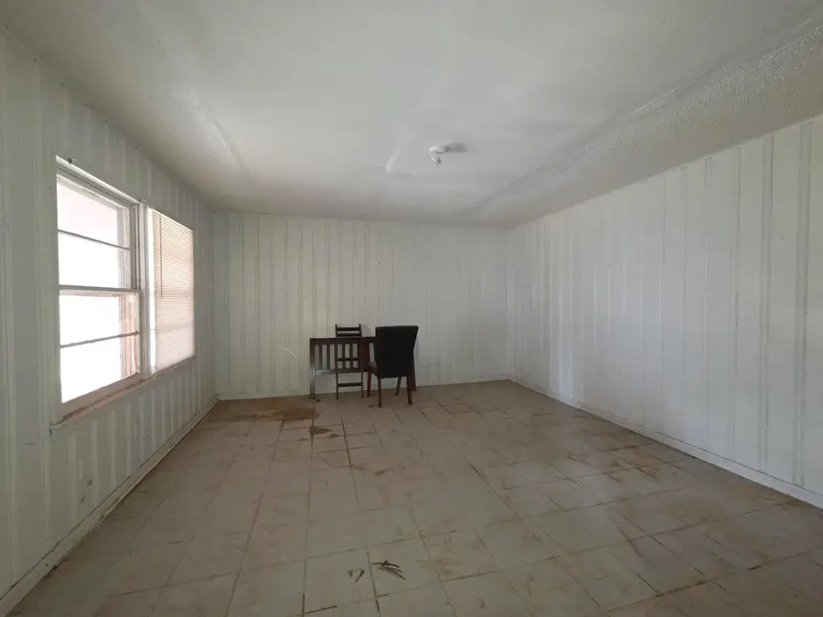 6112 Avenue Q, Lubbock, TX 79412 - #3