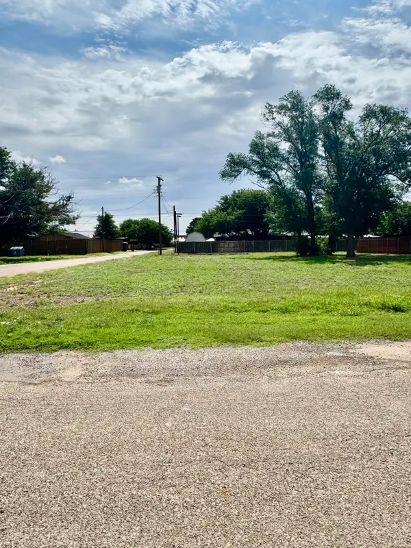 117 Stadium Drive, New Home, TX 79383