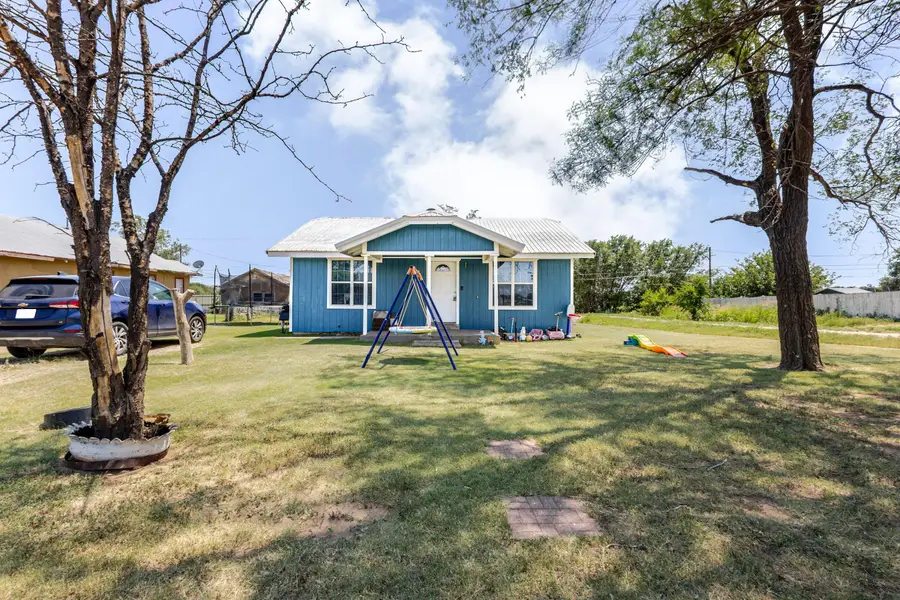1309 W 23rd Street, Plainview, TX 79072 - #3