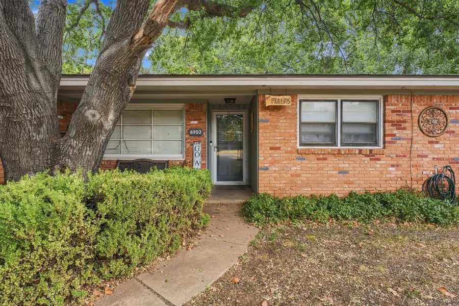 6903 Fremont Avenue, Lubbock, TX 79413 - #3