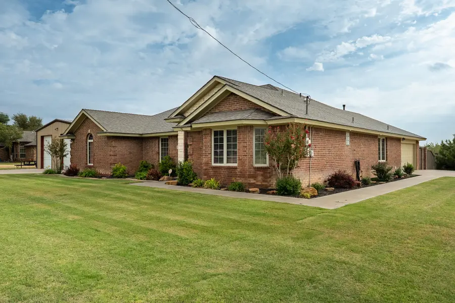 2102 Mesa Road, Lubbock, TX 79403 - #2