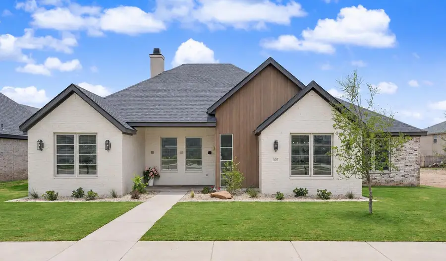 307 N 9th Street, Wolfforth, TX 79382 - #2