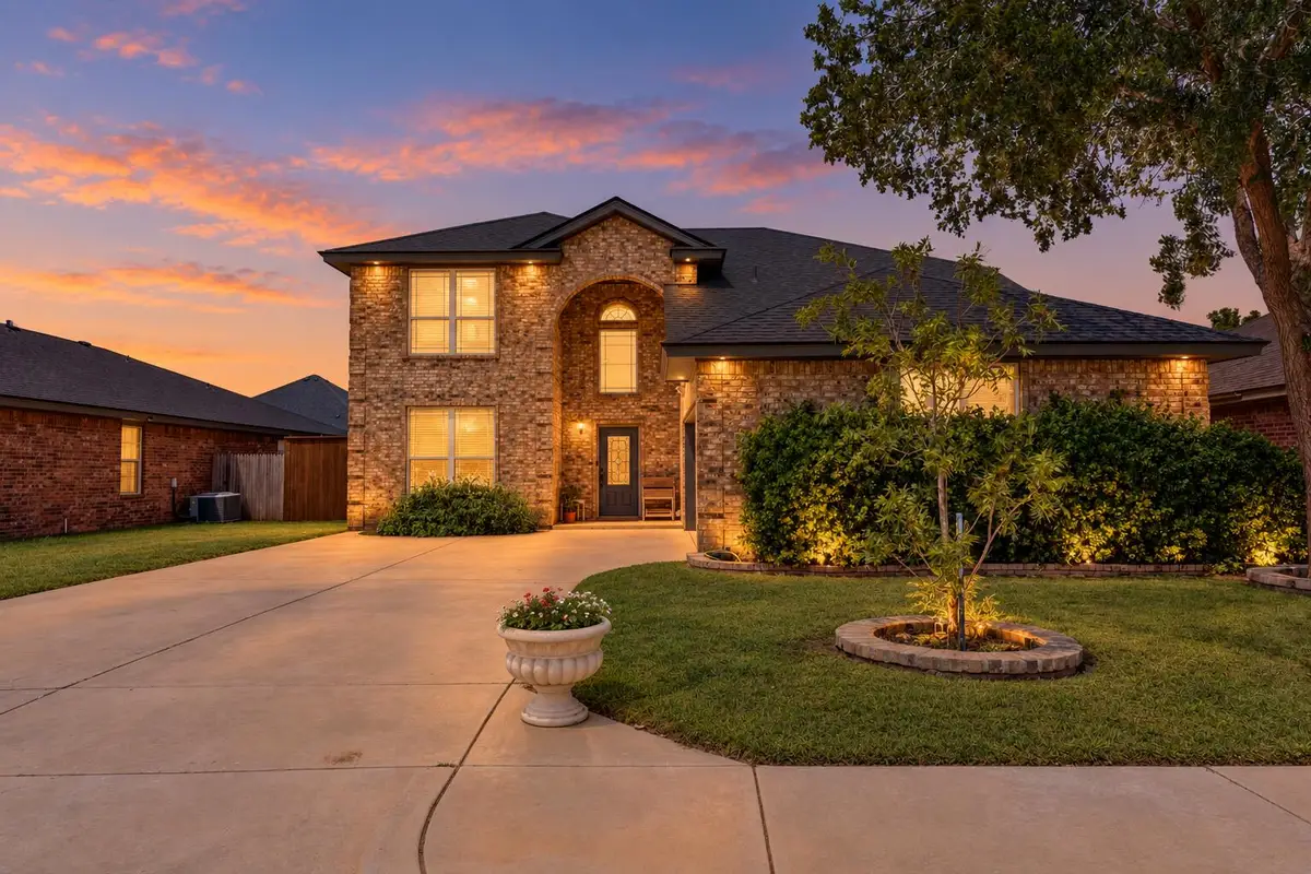 606 N 8th Street, Wolfforth, TX 79382 - #1