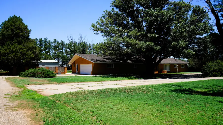 1703 Us-70, Springlake, TX 79082 - #2
