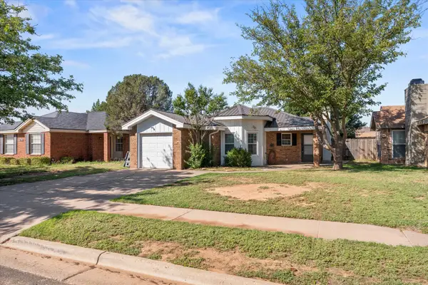 9612 Elkhart Avenue, Lubbock, TX 79424