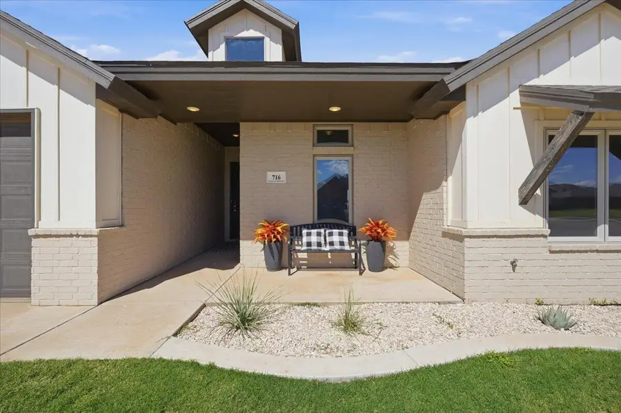 716 Ventoso Circle, Wolfforth, TX 79382 - #3