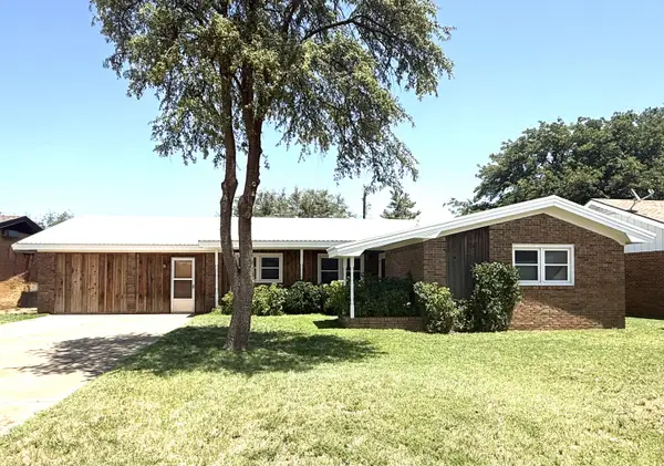 1380 W Lynn Street, Slaton, TX 79364