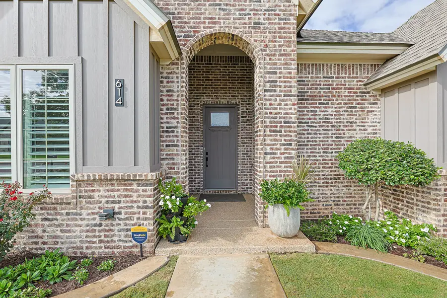614 Calvin Drive, Wolfforth, TX 79382 - #2