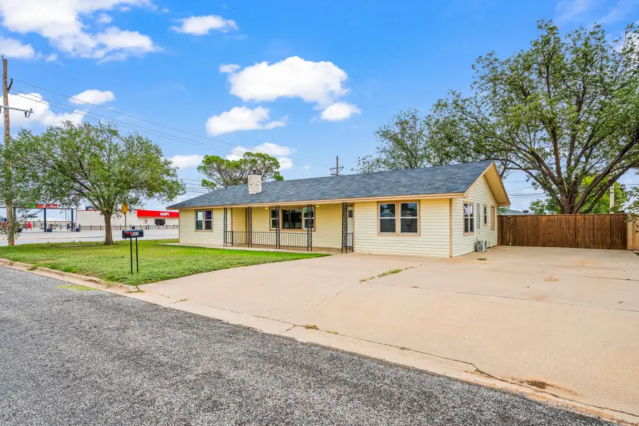 403 6th Street, Wolfforth, TX 79382 - #2