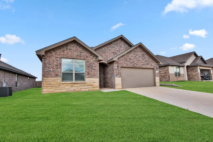 604 E 13th Street, Wolfforth, TX 79382 - #3