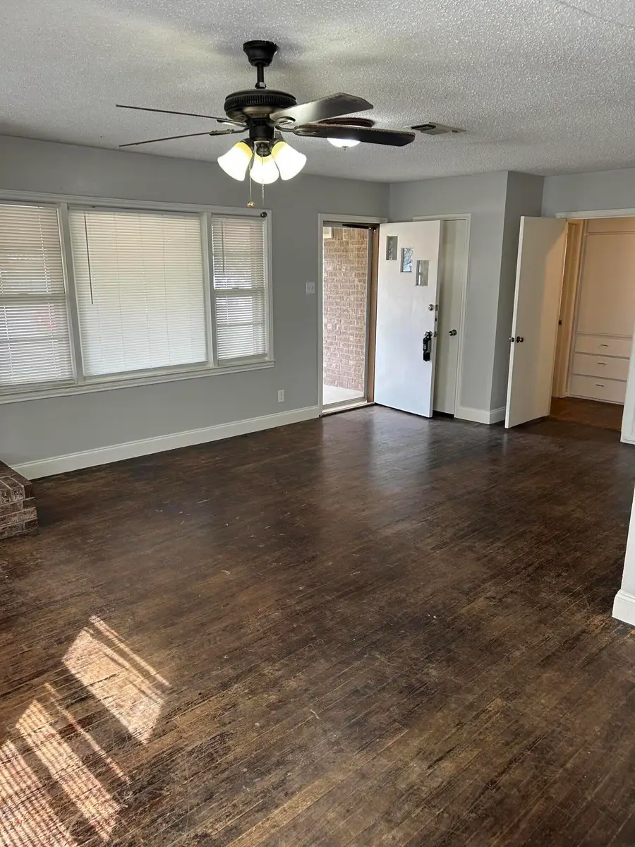3819 33rd Street, Lubbock, TX 79410 - #3