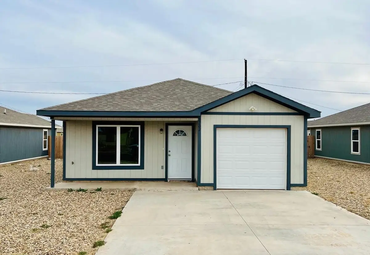 2202 E 10th Street, Lubbock, TX 79403 - #1