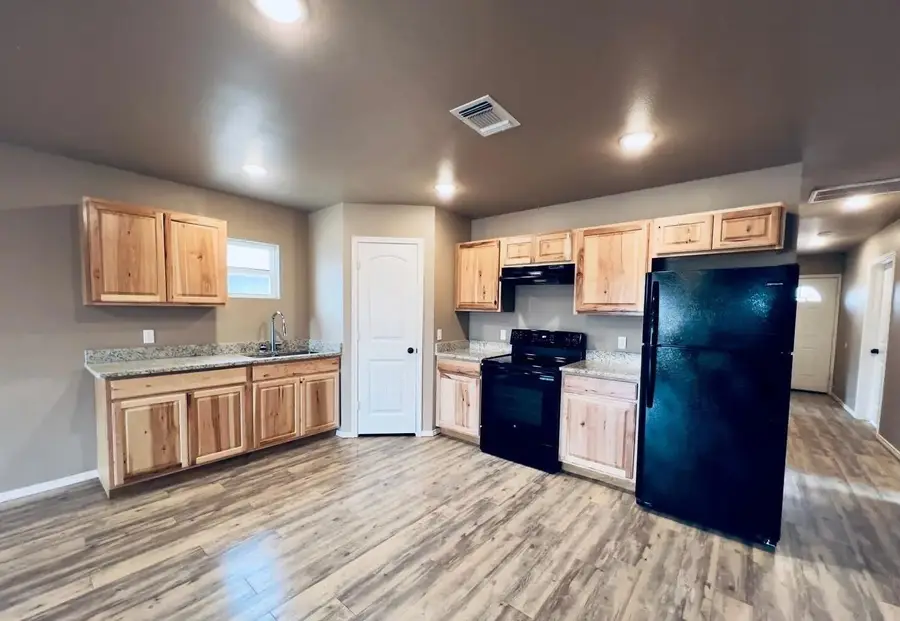 2202 E 10th Street, Lubbock, TX 79403 - #2