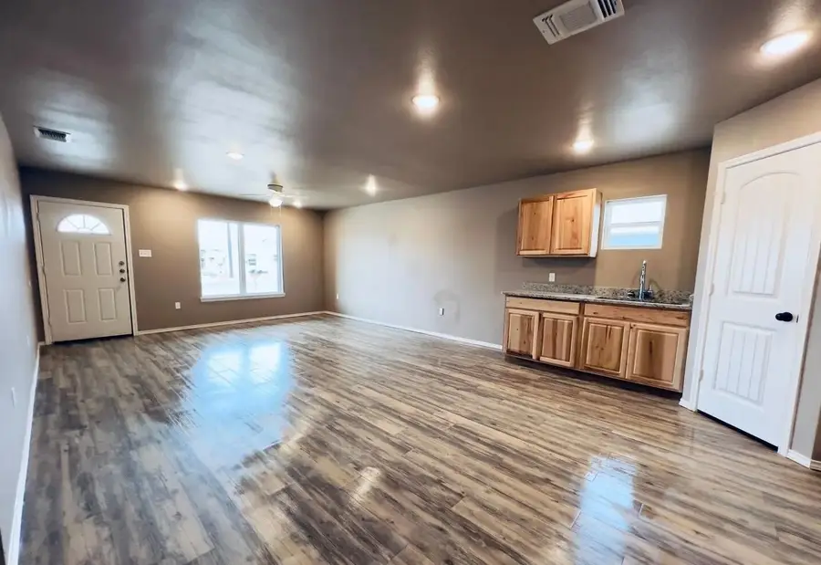 2202 E 10th Street, Lubbock, TX 79403 - #3
