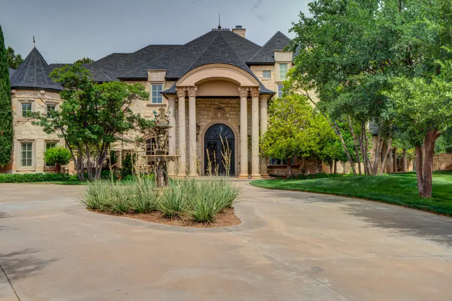 11002 Richmond Avenue, Lubbock, TX 79424 - #2
