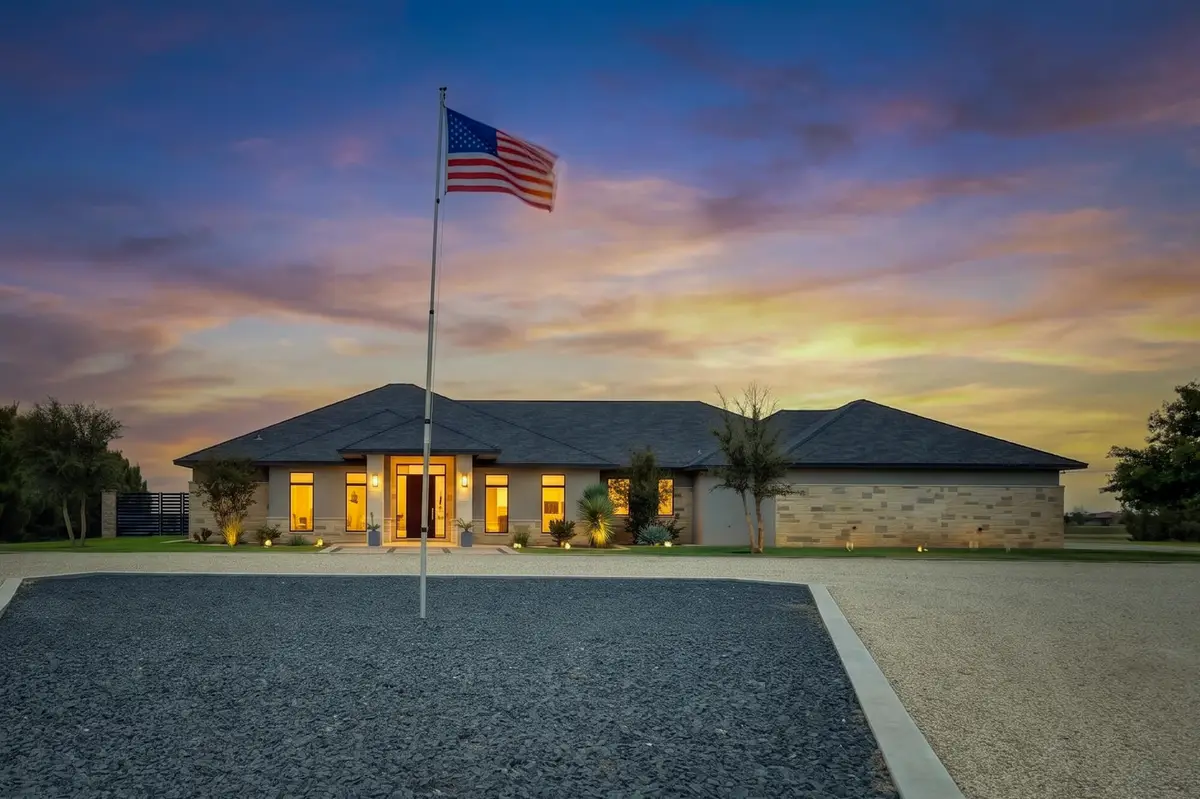 12117 E F M 40, Slaton, TX 79364 - #1