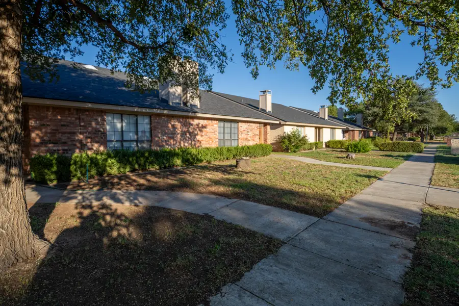 8302 Raleigh Avenue, Lubbock, TX 79424 - #3