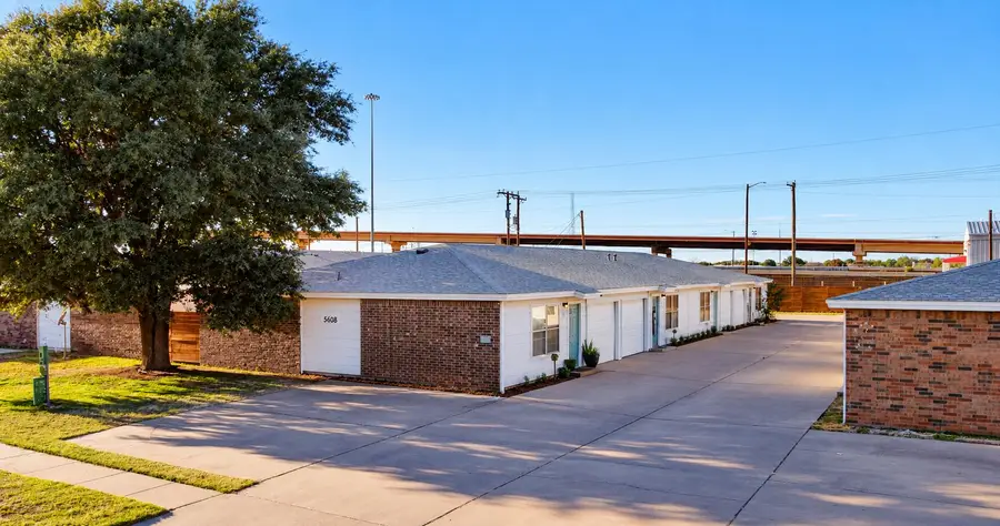 5610 Brownfield Drive, Lubbock, TX 79414 - #3