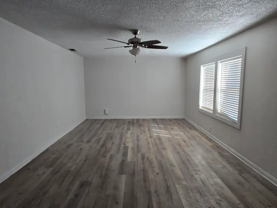 1404 S 14th Street, Lamesa, TX 79331 - #2