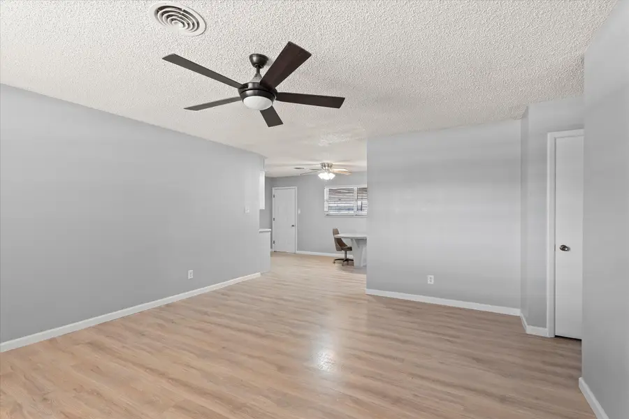 1709 9th Street, Levelland, TX 79336 - #2