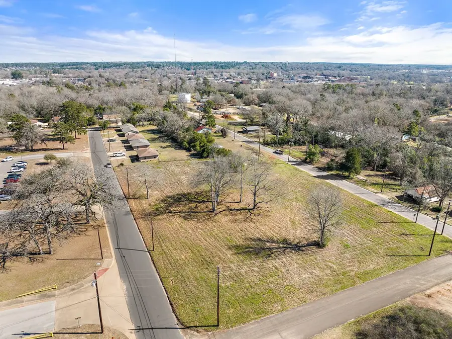 1309 Dolph Street, Nacogdoches, TX 75961 - #2