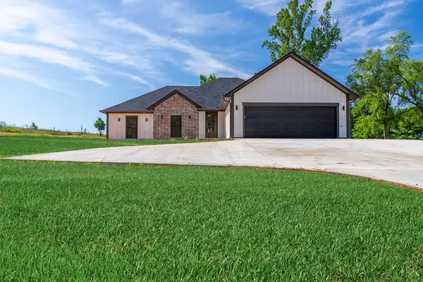 2265 Cr 816, Nacogdoches, TX 75964