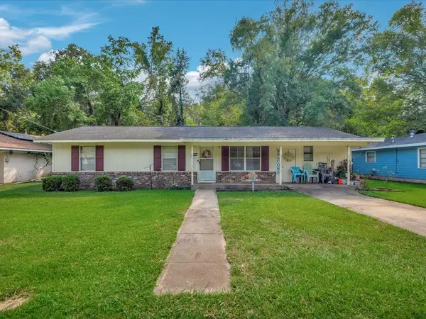 220 Lenwood Drive, Nacogdoches, TX 75964