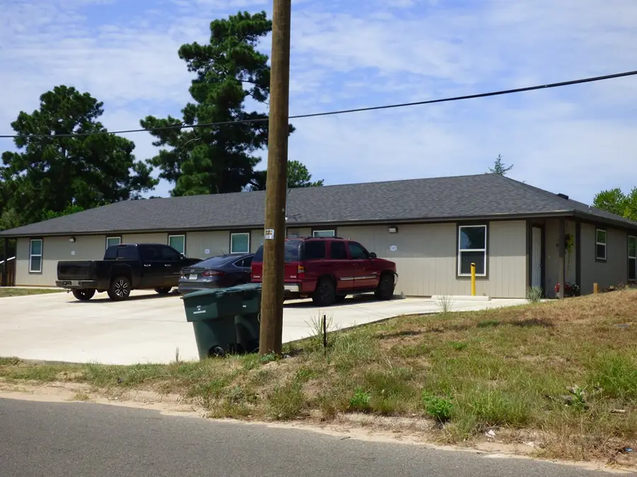 801 N Ritchie St, Nacogdoches, TX 75964 - #3