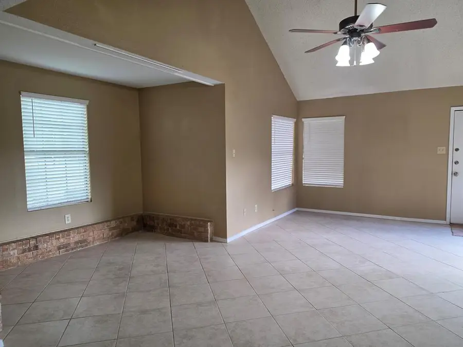 3211 Pearl, Nacogdoches, TX 75965 - #2