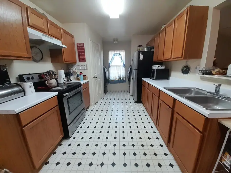 607 2nd Street, San Augustine, TX 75972 - #2
