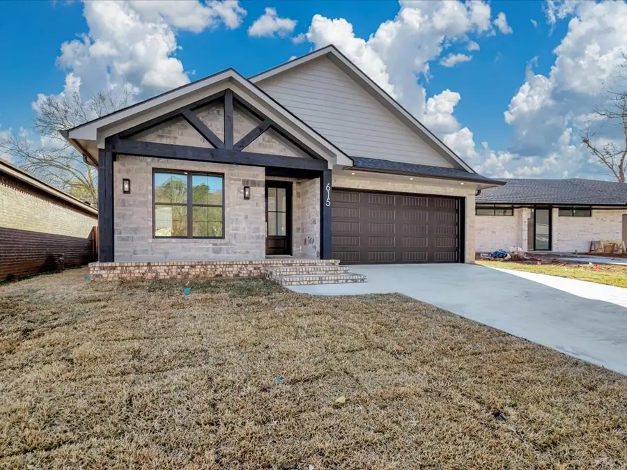 615 St Charles Place, Nacogdoches, TX 75961 - #3