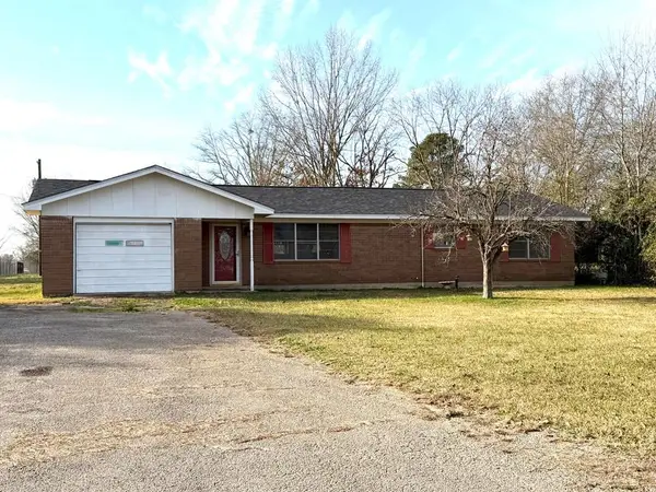 656 Hwy 87s, Center, TX 75935