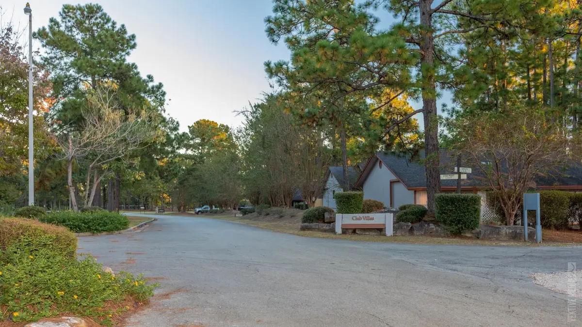 409 Club Villa, Brookeland, TX 75931 - #1