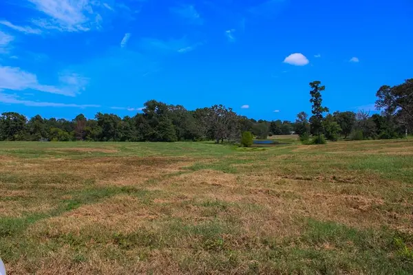 2000 Paul Avenue, Lufkin, TX 75901