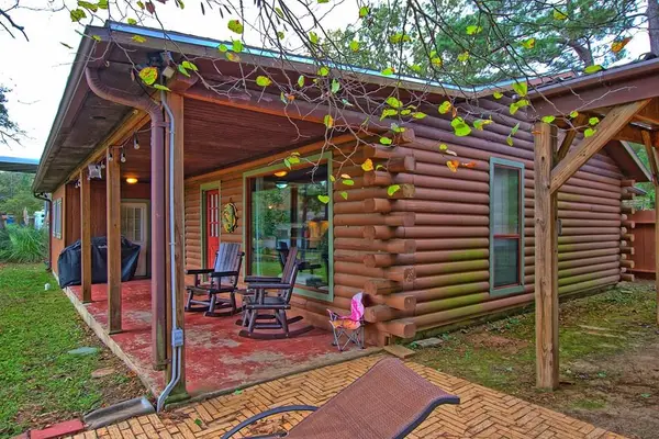 125 Lochwood Lane, Hemphill, TX 75948