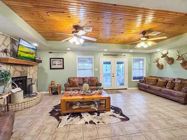 341 Red Wolf Lane, Brookeland, TX 75931