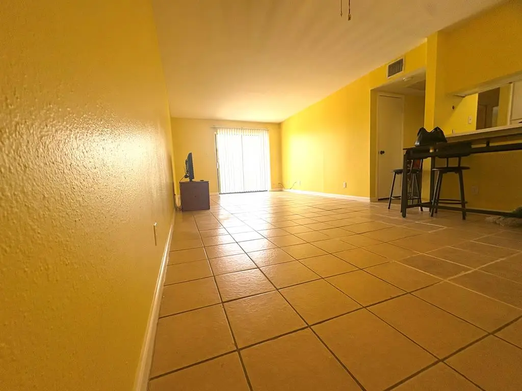 212 Plaza Verde Apt 26, Houston, TX 77038 - #1