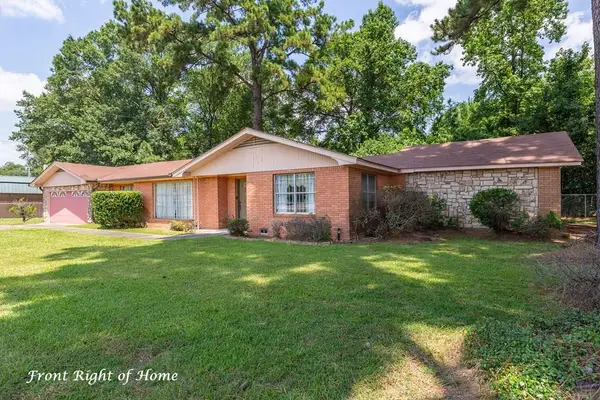 140 E Gibson Street, Jasper, TX 75951