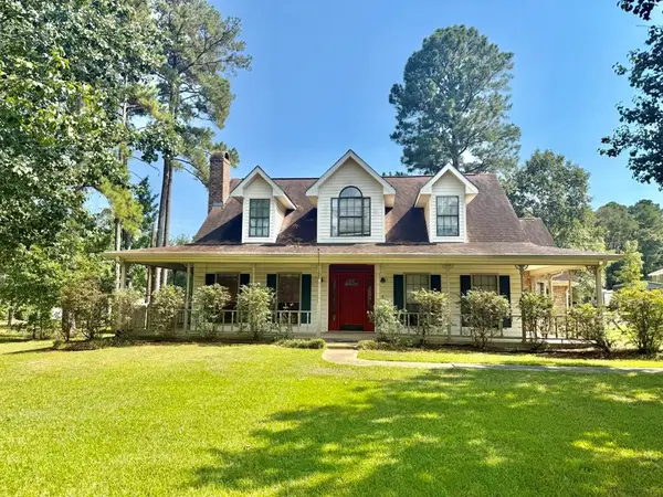 160 Erwin Street, Hemphill, TX 75948